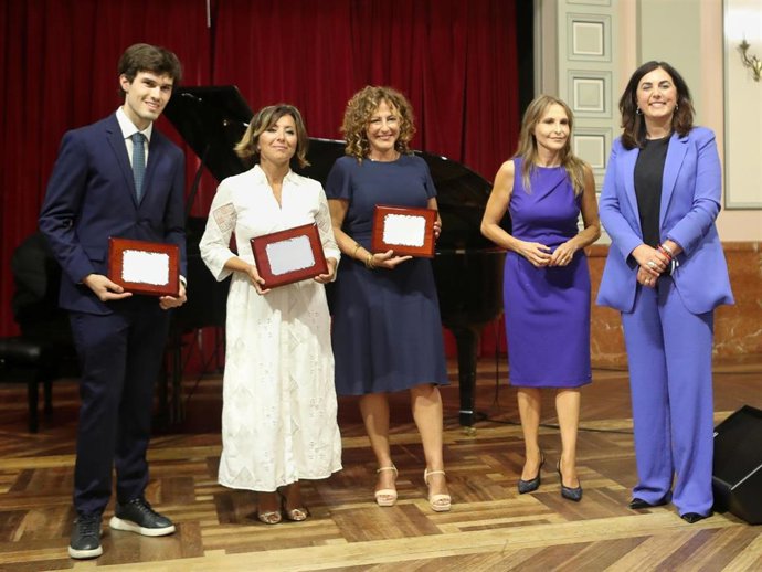 Lugo. En el Círculo das Artes, el Concello de Lugo nombra como hijo predilecto de la ciudad, a título póstumo, al periodista Fernando Ónega.