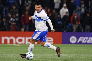 Futbol, Universidad Catolica vs Cruzeiro Fase de grupos, Copa Libertadores 2026. El jugador de Universidad Catolica Gary Medel es fotografiado durante el partido de copa libertadores por el grupo D contra Cruzeiro disputado en el estadio Claro Arena en