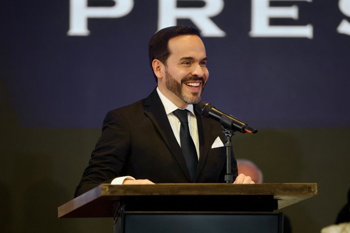 Archivo - June 25, 2026, Bogota, Bogota D.C, Colombia: Colombia's president elect, Abelardo De la Espriella and his running mate Jose Manuel Restrepo receive their electoral credentials that accredit them as president and vice-president of Colombia starti