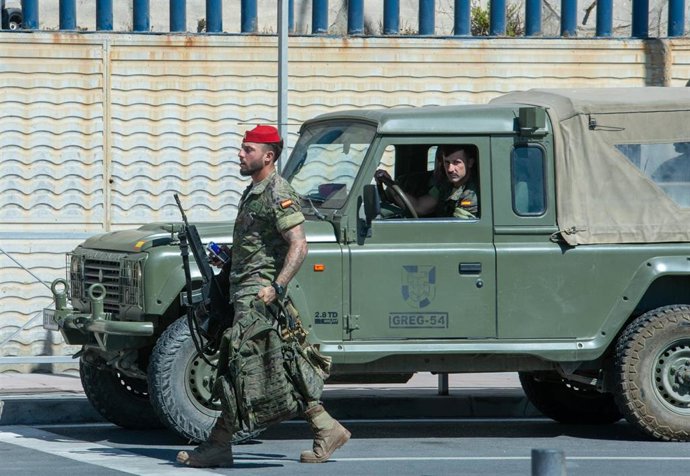 Militares en Ceuta (imagen de archivo) 