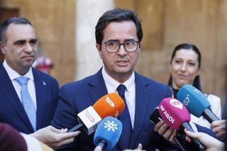 Archivo - El delegado del Gobierno de la Junta de Andalucía en Almería, Francisco Góngora, en una atención a los medios. Imagen de archivo.