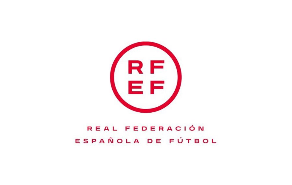 Archivo - Logo de la Real Federación Española de Fútbol (RFEF)