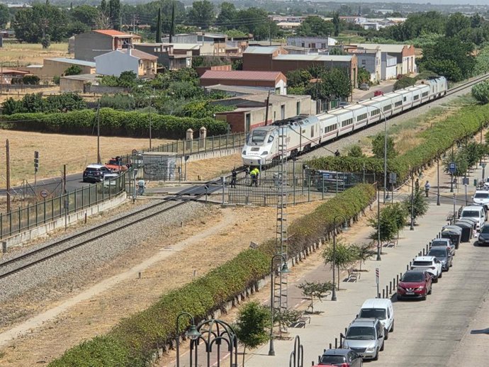 La línea Madrid-Extremadura recupera la normalidad tras el arrollamiento mortal en Talavera de la Reina.