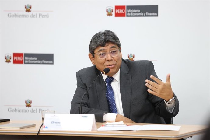 Perú.- MEF propone trasladar los feriados a los lunes desde 2027