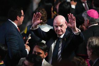 Gianni Infantino en la ceremonia del nuevo presidente de Colombia Abelardo de la Espriella