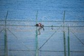Foto: UE.- De las concertinas a los centros de retorno: Cómo Europa ha endurecido su política migratoria en la última década