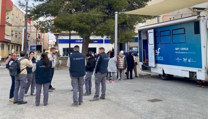 Imagen de archivo de una de las visitas realizadas este año con la unidad móvil del SEF