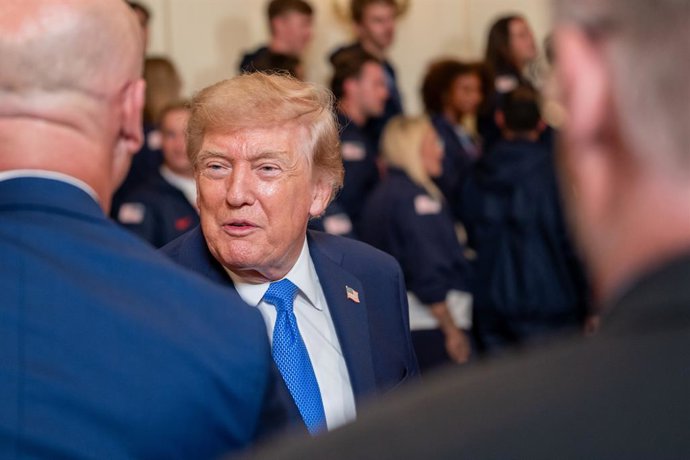 6 de agosto de 2026, Washington, Distrito de Columbia, Estados Unidos: O presidente DONALD TRUMP recebe na Casa Branca os atletas olímpicos e paraolímpicos da equipe dos EUA após os Jogos Olímpicos e Paraolímpicos de Inverno de Milão-Cortina de 2026.