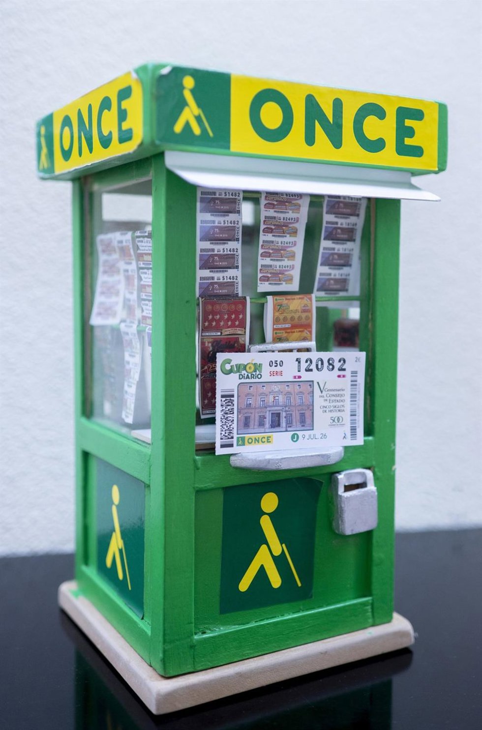 Archivo - Maqueta de un punto de venta de la ONCE 