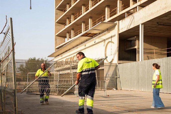 Inicio de los trabajos de terminación de fachadas en el estadio Nuevo Arcángel de Córdoba.
