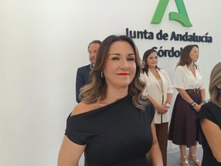 La delegada de Agricultura, Pesca, Agua y Desarrollo Rural, Raquel López.