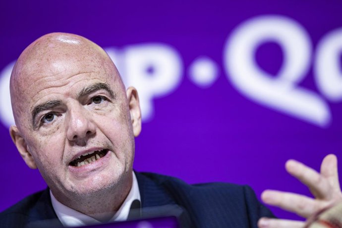 Archivo - FILED - 16 December 2022, Qatar, Doha: FIFA President Gianni Infantino speaks at a press conference. Photo: Tom Weller/dpa