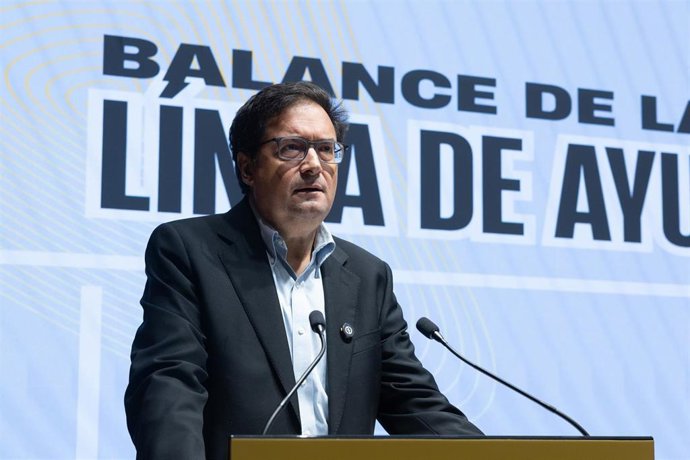 El ministro para la Transformación Digital y de la Función Pública, Óscar López, presenta un avance de las consultas que la ciudadanía ha realizado entre enero y junio de este año al servicio 017 ‘Tu ayuda en Ciberseguridad’, en el Ministerio para la Tran