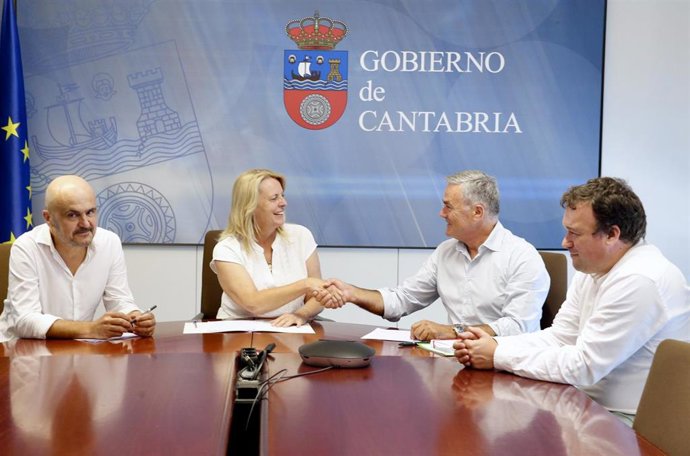 Gobierno y CERTICANT firman un convenio para fomentar la certificación forestal y la gestión sostenible de los montes