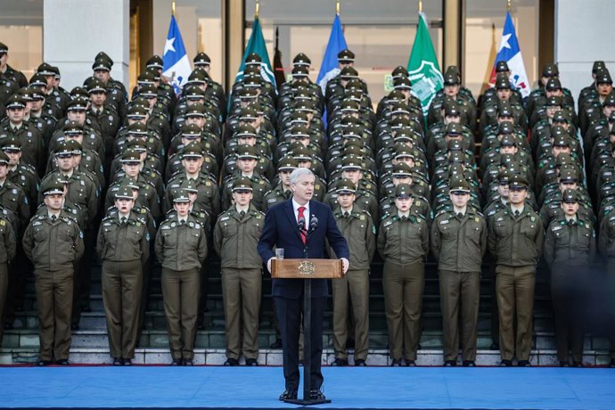 Santiago, 6 de Agosto de 2026.  El presidente de la Republica Jose Antonio Kast entrega discurso a las policias en marco de la Agenda Contra el Crimen Organizado y el Terrorismo en la Escuela de Carabineros   Diego Martin /Aton Chile