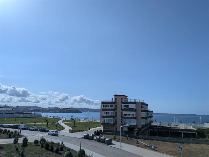 Una vista de Gijón a última hora de la tarde
