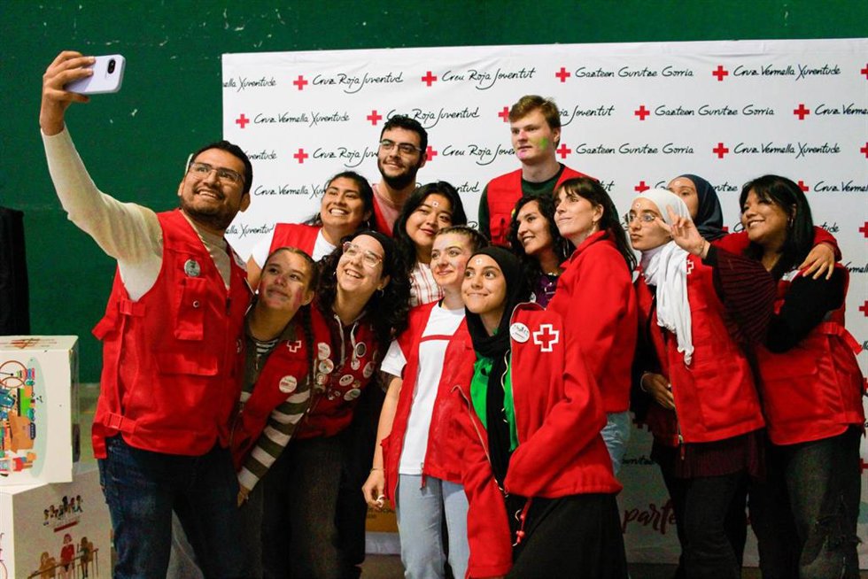 Archivo - Voluntarios de Cruz Roja Juventud.