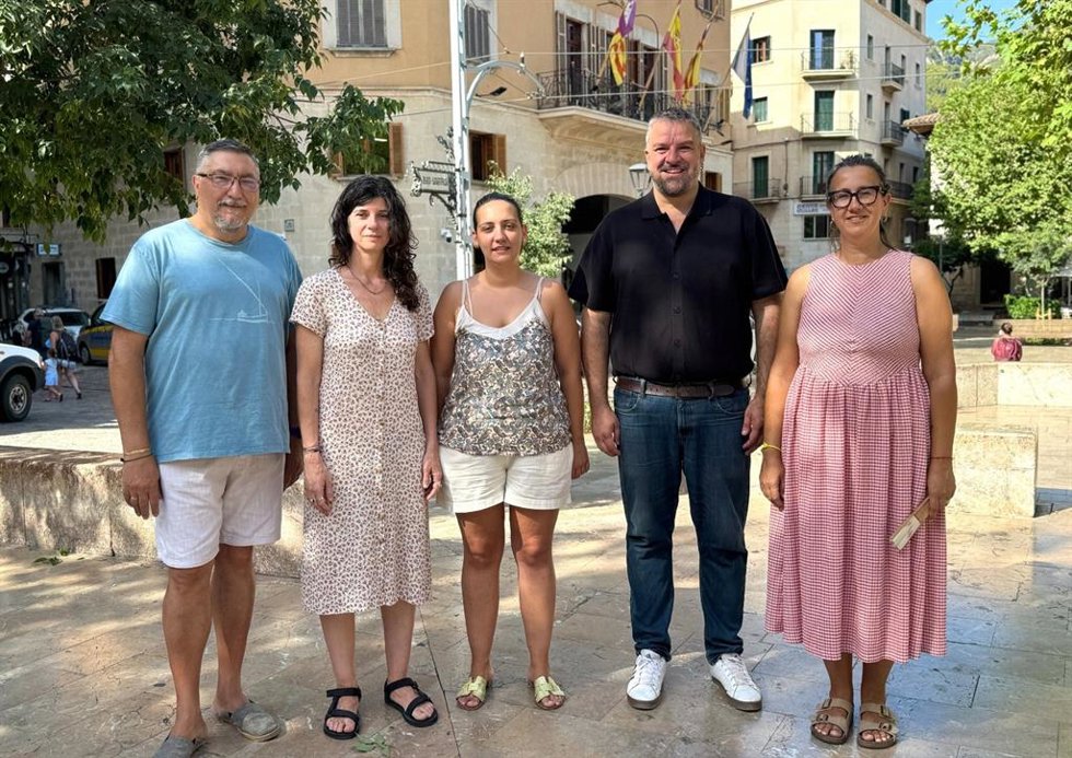 Miembros de MÉS per Mallorca, en Sóller.