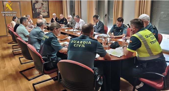 Reunión de coordinación de fuerzas y cuerpos de seguridad para el dispositivo especial por el eclipse solar en Extremadura