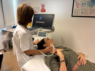 La realización en acto único de estudios de las arterias del cuello y cerebro permite completar la valoración del especialista.