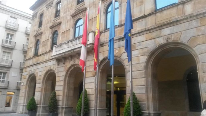 Archivo - Fachada Ayuntamiento de Gijón 