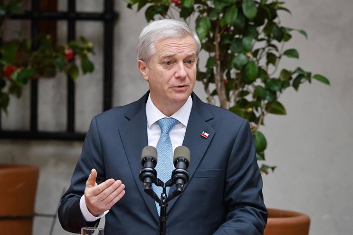 Santiago, 10 de Agosto de 2026.  El Presidente de la Republica Jose Antonio Kast encabeza la firma del proyecto de reforma constitucional como parte de su Agenda Contra el Crimen Organizado y el Terrorismo (ACOT)  Diego Martin /Aton Chile