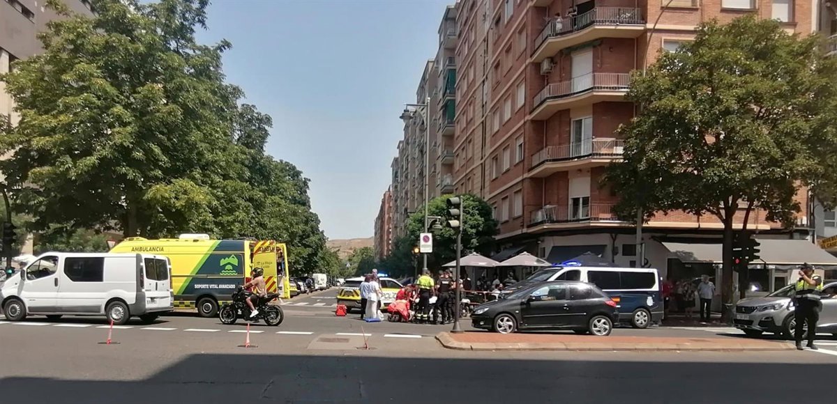 Un ciclista atropellado por una furgoneta en Avenida de la Paz en Logroño