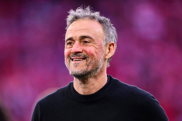 Archivo - FILED - 06 May 2026, Bavaria, Munich: FILE PHOTO - Paris Saint-Germain Coach Luis Enrique is pictured ahead of the UEFA Champions League semi-final second leg soccer match between Bayern Munich and Paris Saint-Germain at Allianz Arena. Photo: To