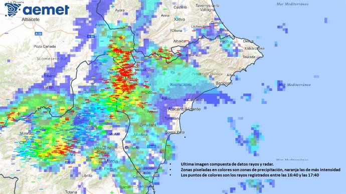 Mapa de rayos y precipitaciones este lunes por la tarde
