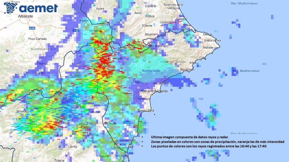 Mapa de rayos y precipitaciones este lunes por la tarde