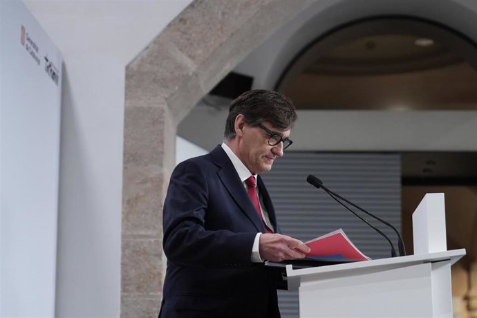 Imagen de archivo - El presidente de la Generalitat de Catalunya, Salvador Illa, durante una rueda de prensa