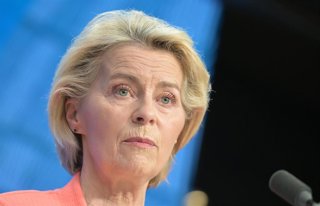 Archivo - La presidenta de la Comisión Europea, Ursula von der Leyen, interviene en una rueda de prensa tras las conversaciones mantenidas en la cumbre de la UE, la reunión de los jefes de Estado y de Gobierno de la Unión Europea.
