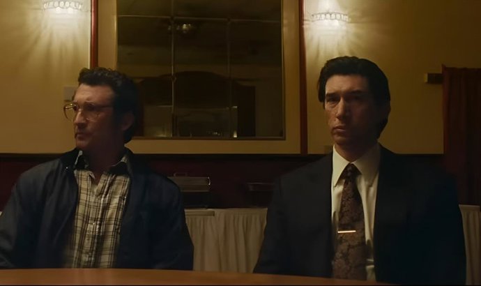 Adam Driver, Miles Teller y Scarlett Johansson escapan de la mafia rusa en el tráiler de Paper Tiger