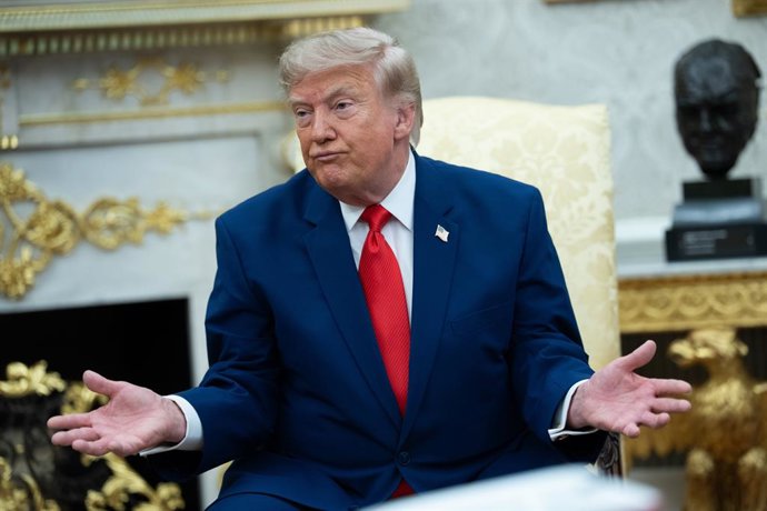 21 de julho de 2026, Washington, Distrito de Columbia, EUA: O presidente dos Estados Unidos, Donald J. Trump, durante encontro com o presidente Joseph Aoun, da República do Líbano, no Salão Oval da Casa Branca, em Washington, DC, EUA, na terça-feira, 21 d