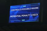 Foto: UEFA lanza una nueva base de datos de situaciones arbitrales para tener "mayor claridad y coherencia" en las decisiones