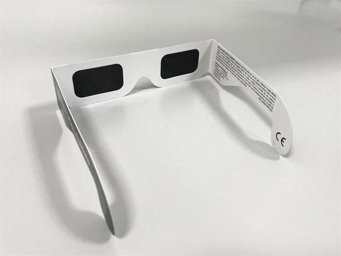 Gafas para observar eclipses