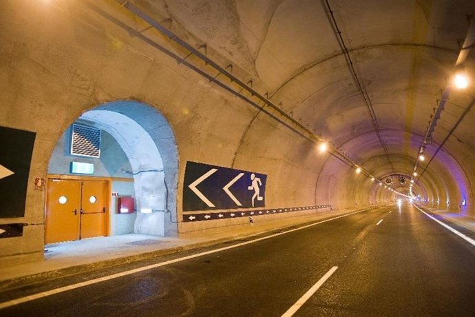 Diputación de Gipuzkoa rehabilitará las galerías de evacuación del túnel de Isuskitza en la AP-1