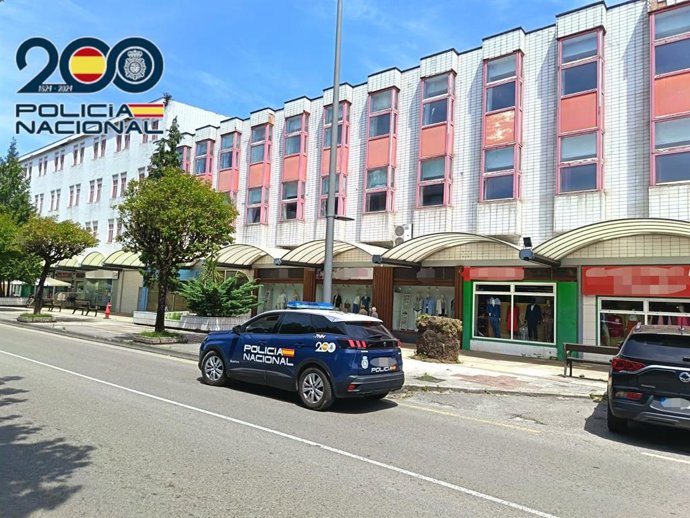 Una patrulla de la Policía Nacional en la estación del Bulevar Altamira