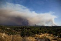 El incendio de Niebla (Huelva) entra en la provincia de Sevilla con un nuevo foco en Aznalcóllar