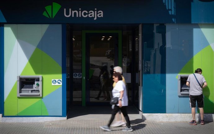 Economía.- Unicaja activa financiación al cero por ciento para los afectados por el incendio de Guadalajara