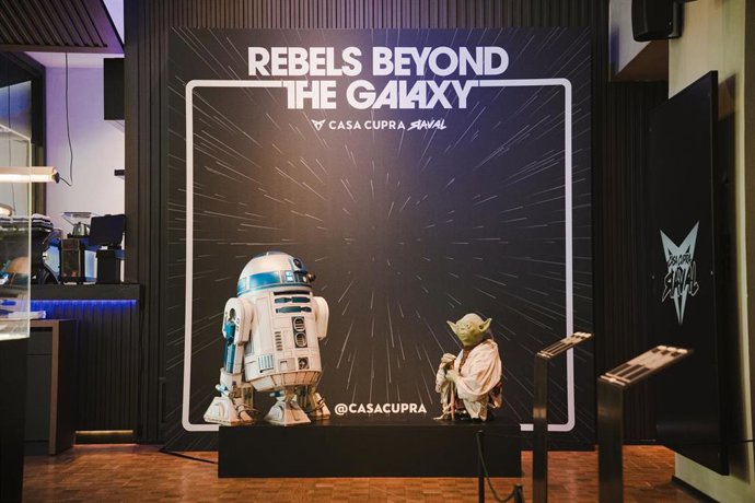 La exposición 'Rebels beyond the galaxy' de Casa Cupra Raval