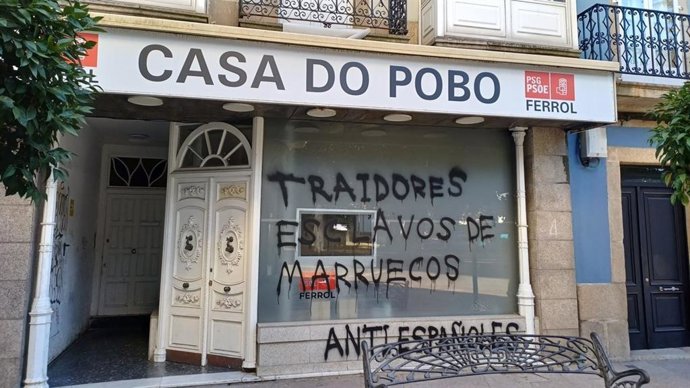 Pintadas en la Casa do Pobo de Ferrol.