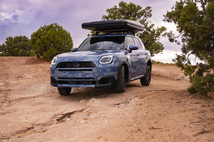 Mini estrenará una nueva variante "aventurera" en el Rebelle Rally 2026