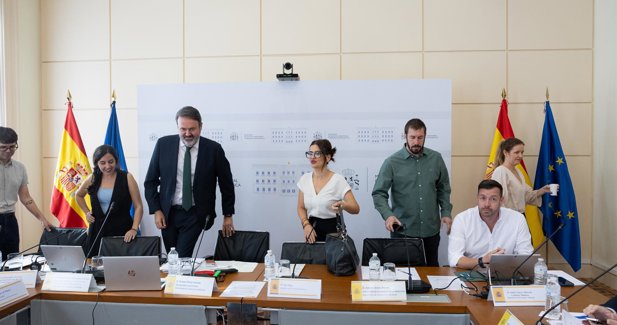Rego acusa a Vox de "criminalizar" a la infancia tras el llamamiento de Figaredo a "cazar" migrantes en Ceuta
