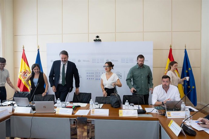 La ministra de Juventud e Infancia, Sira Rego (3i), preside la reunión de la Conferencia Sectorial de Infancia y Adolescencia, en el Ministerio de Política Territorial, a 16 de julio de 2026, en Madrid (España).