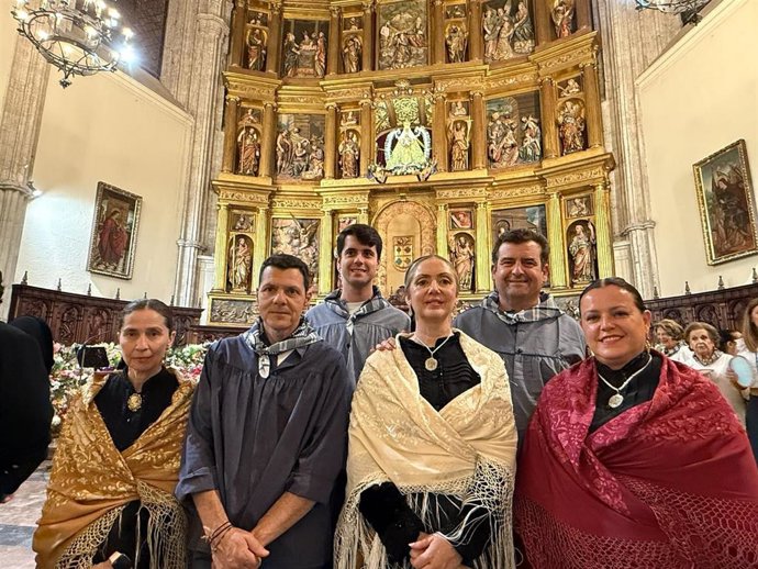 Vox con la Virgen del Prado.