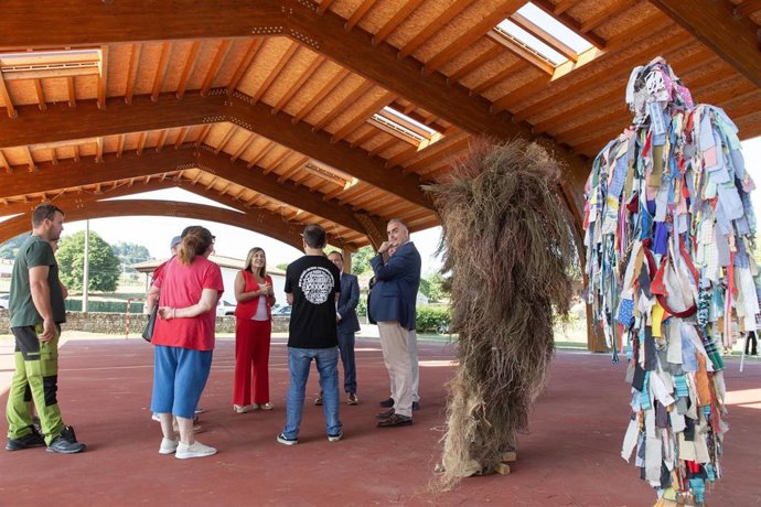 Inauguración de la nueva cubierta de la pista deportiva de Silió.