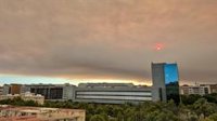 El humo del incendio forestal de Niebla se extiende por las provincias de Huelva, Sevilla y Córdoba