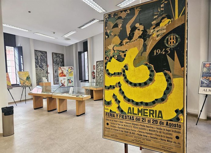 Exposición 'Luz, Color y Tradición' en el Archivo Municipal de Almería.