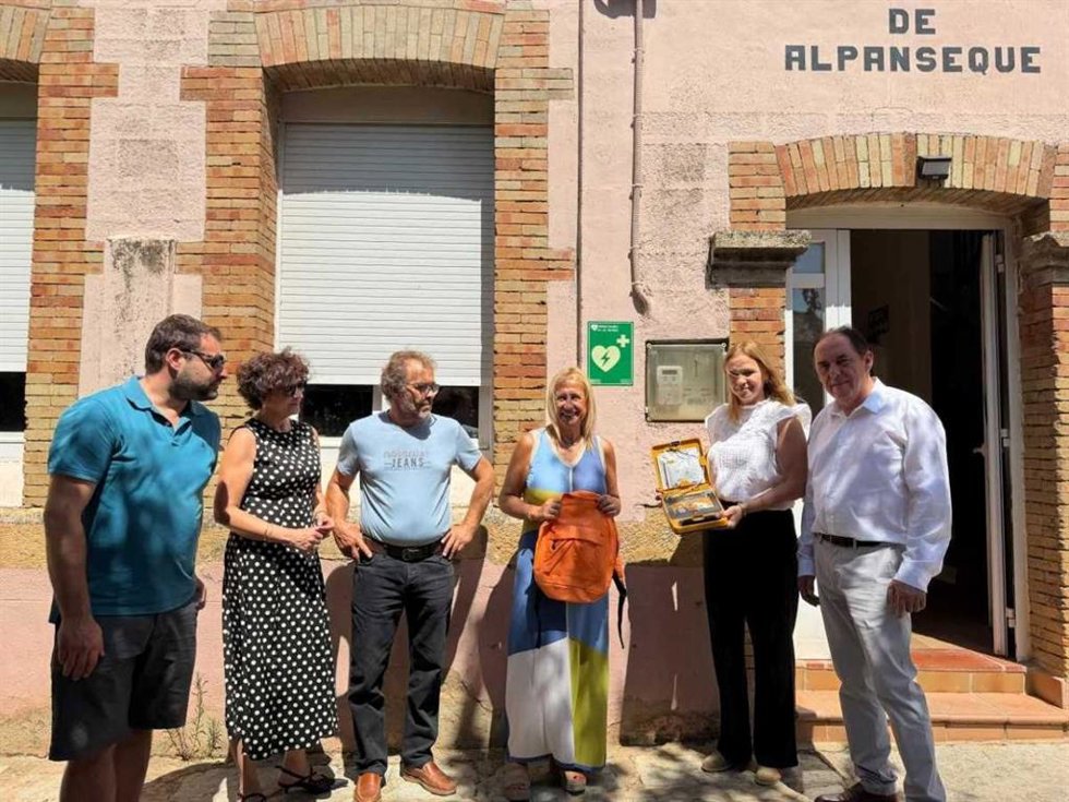 La Junta y la Diputación de Soria instalan desfibriladores en 66 pueblos